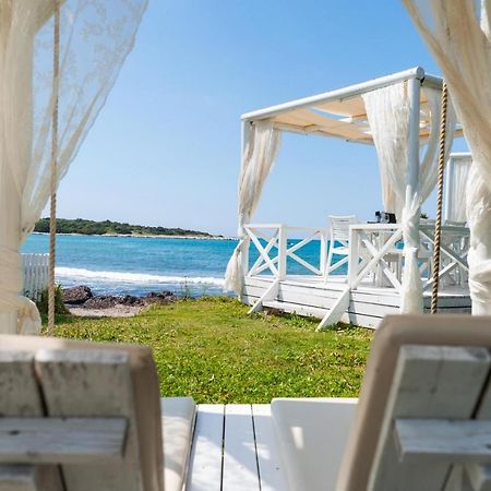 Neptune Sea House - Beachfront Ájos Spyrídon Eksteriør bilde