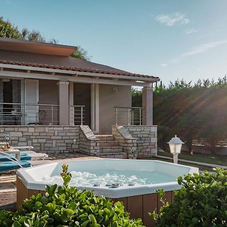Neptune Sea House - Beachfront Ájos Spyrídon Eksteriør bilde